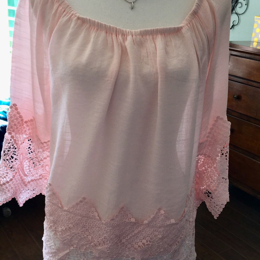 Top with lace detail, size XL Pink